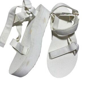 Teva White Flatform Platform Sandals NEW 8  2" Heel (marks on side of shoe)